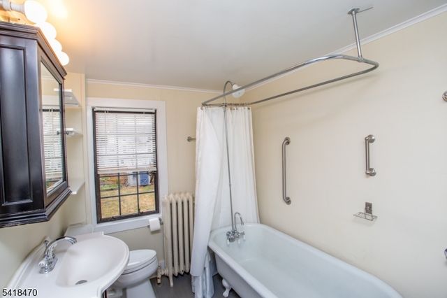 9 Bridge St, Stockton Boro, NJ 08559