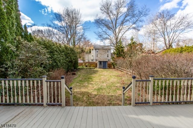 9 Bridge St, Stockton Boro, NJ 08559