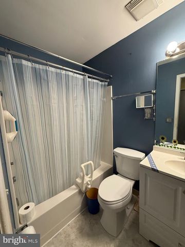 908 DERBYSHIRE AVE, Mechanicsburg, PA 17055