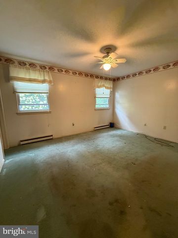 908 DERBYSHIRE AVE, Mechanicsburg, PA 17055