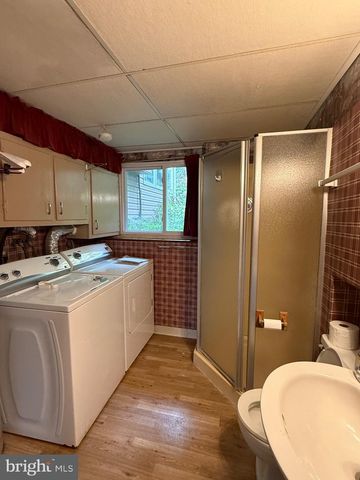 908 DERBYSHIRE AVE, Mechanicsburg, PA 17055
