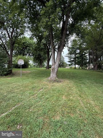 908 DERBYSHIRE AVE, Mechanicsburg, PA 17055