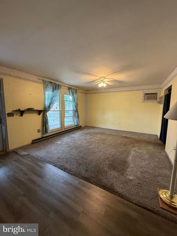 908 DERBYSHIRE AVE, Mechanicsburg, PA 17055