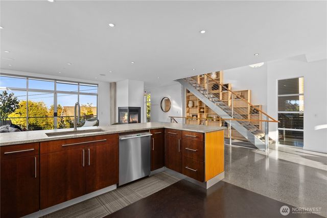 3451 10th Avenue W, Seattle, WA 98119