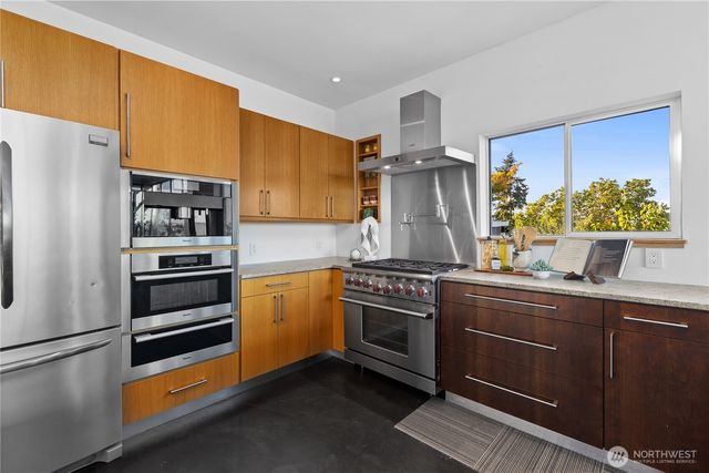 3451 10th Avenue W, Seattle, WA 98119
