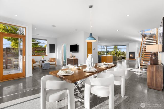 3451 10th Avenue W, Seattle, WA 98119
