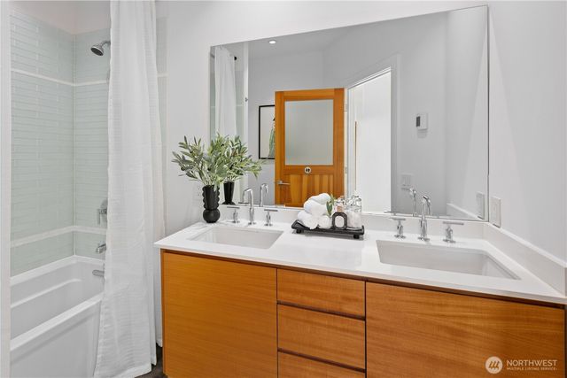 3451 10th Avenue W, Seattle, WA 98119