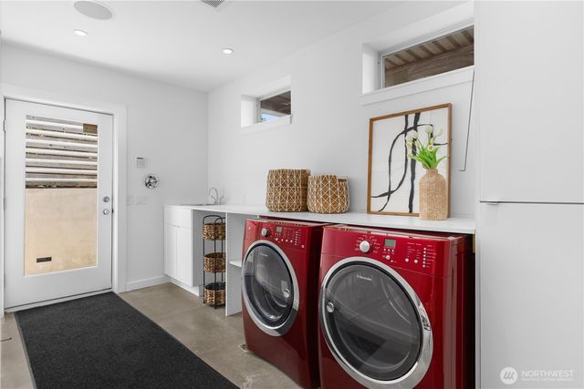 3451 10th Avenue W, Seattle, WA 98119
