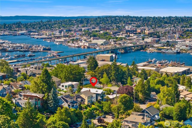 3451 10th Avenue W, Seattle, WA 98119