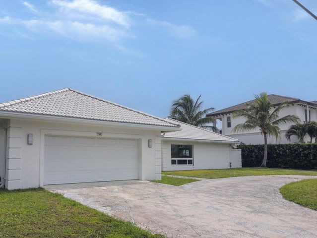 1190 Bimini Lane, Riviera Beach, FL 33404