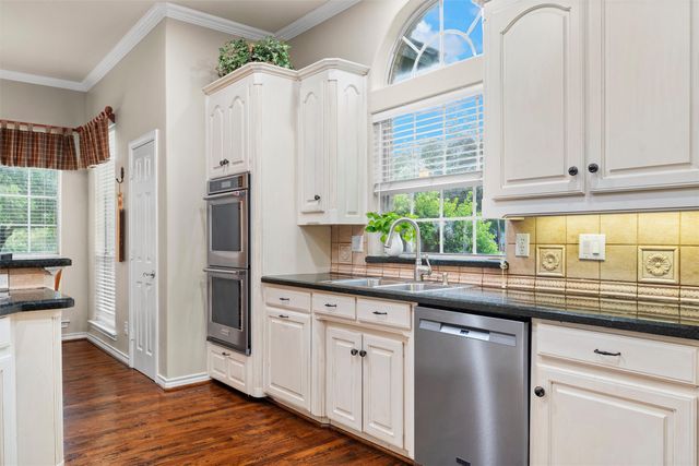 1718 Wanda Way, Arlington, TX 76001