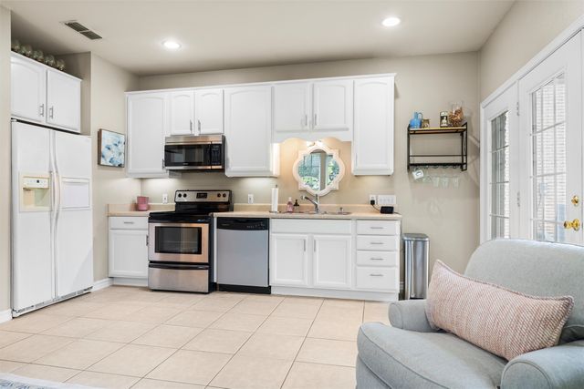 1718 Wanda Way, Arlington, TX 76001