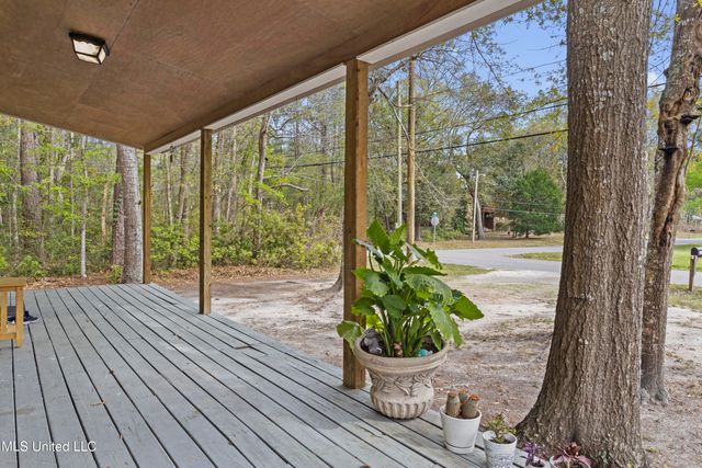 3124 Sea Bass Road, Gautier, MS 39553
