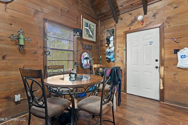 3124 Sea Bass Road, Gautier, MS 39553