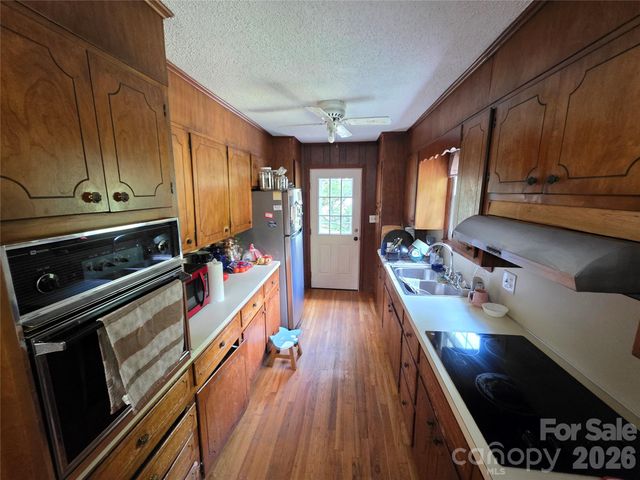 601 Hennessee Street, Morganton, NC 28655