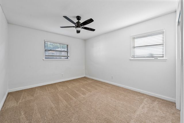 600 Circleview Drive N, Hurst, TX 76054