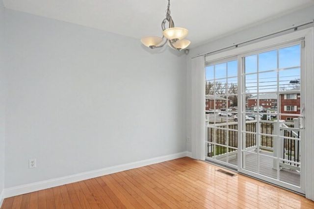 1975 Middlesex St 10, Lowell, MA 01851