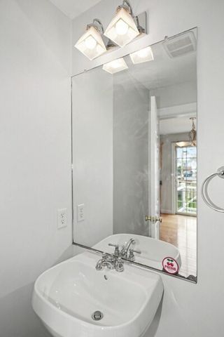 1975 Middlesex St 10, Lowell, MA 01851