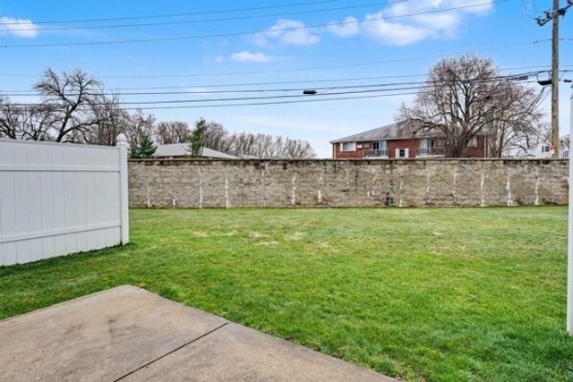 1975 Middlesex St 10, Lowell, MA 01851