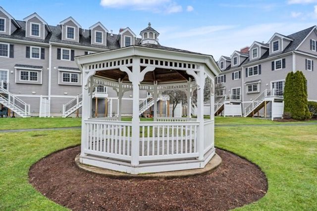 1975 Middlesex St 10, Lowell, MA 01851