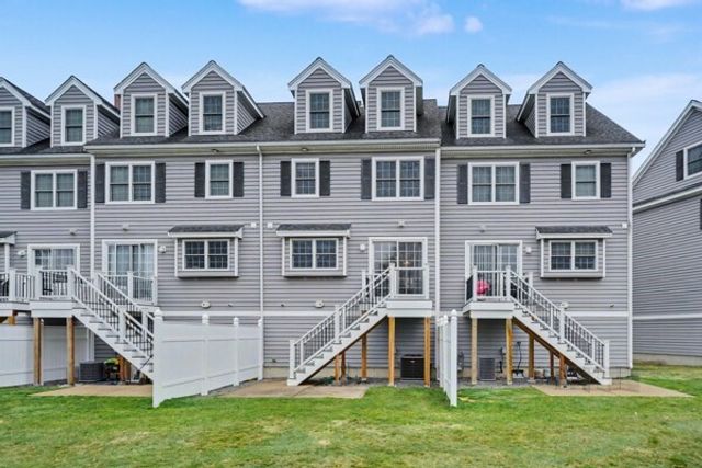 1975 Middlesex St 10, Lowell, MA 01851