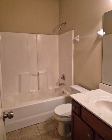 1555 WYYNE GROVE RD, Cordova, TN 38016