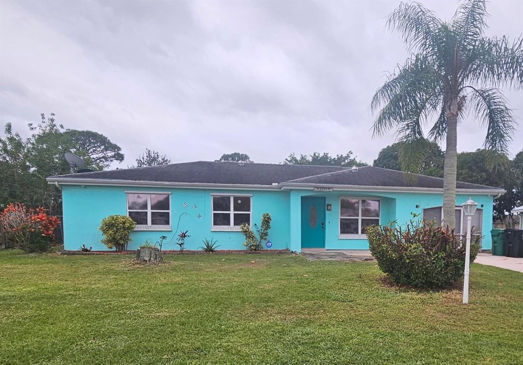 2162 SE Rainier Road, Port St Lucie, FL 34953