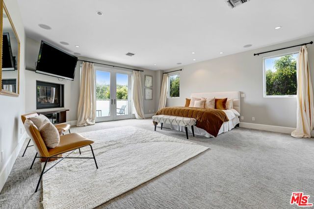 841 N CRESCENT HEIGHTS Boulevard, Los Angeles, CA 90046