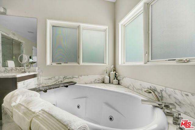 841 N CRESCENT HEIGHTS Boulevard, Los Angeles, CA 90046