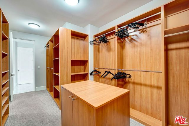 841 N CRESCENT HEIGHTS Boulevard, Los Angeles, CA 90046