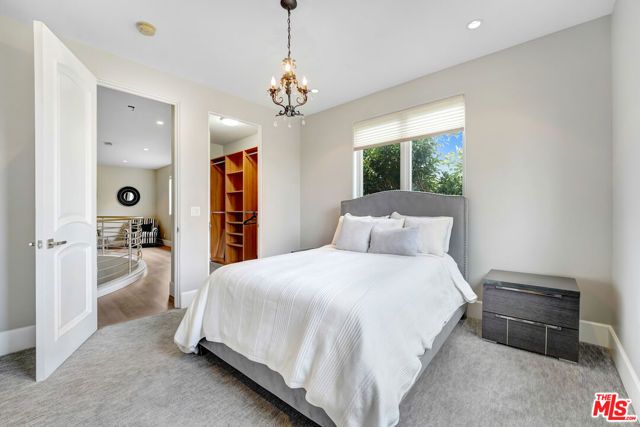 841 N CRESCENT HEIGHTS Boulevard, Los Angeles, CA 90046