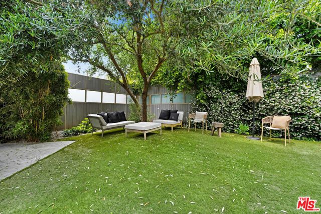 841 N CRESCENT HEIGHTS Boulevard, Los Angeles, CA 90046