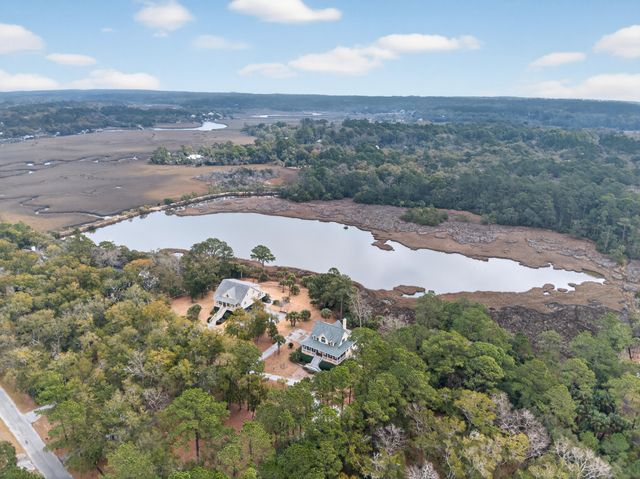 8970 Palmetto Road, Edisto Island, SC 29438