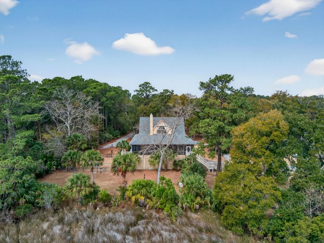 8970 Palmetto Road, Edisto Island, SC 29438