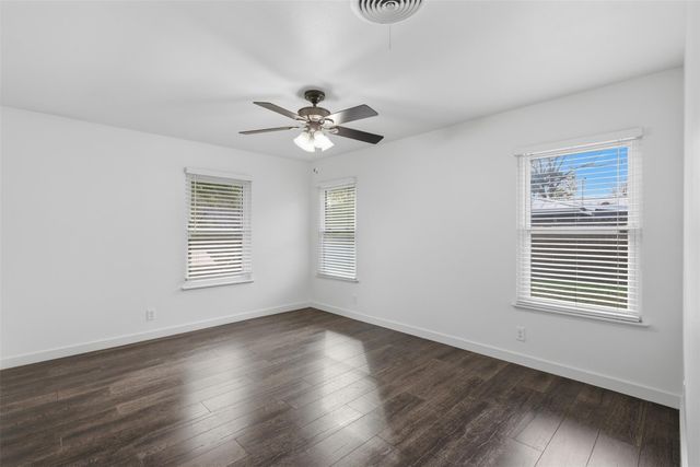 2402 Little John LN, Austin, TX 78704