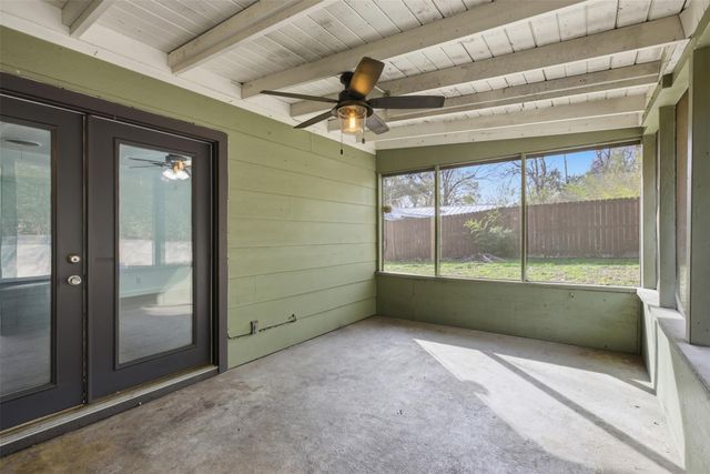 2402 Little John LN, Austin, TX 78704