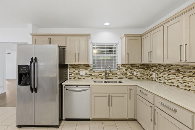 2402 Little John LN, Austin, TX 78704