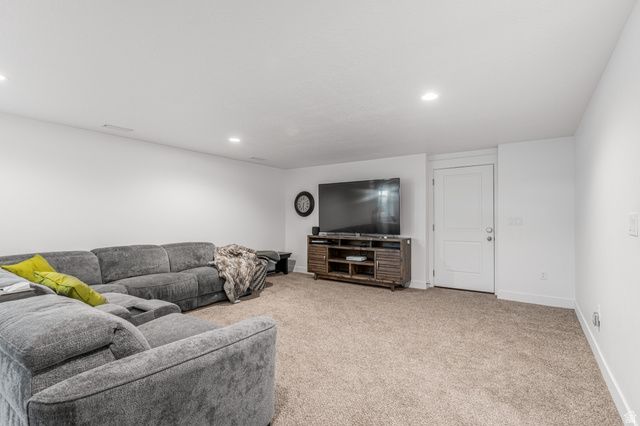 313 E OLD MAPLE RD, South Weber, UT 84405
