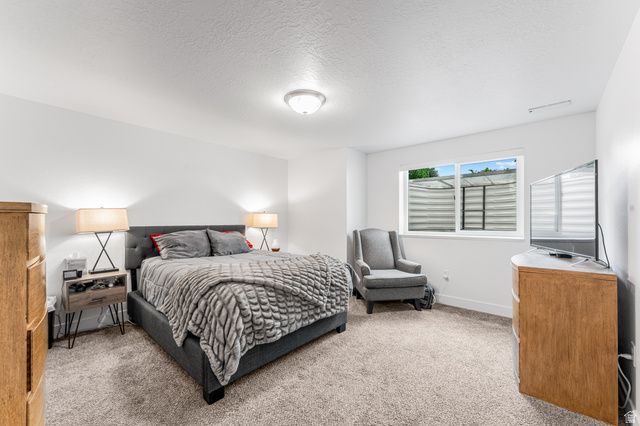 313 E OLD MAPLE RD, South Weber, UT 84405