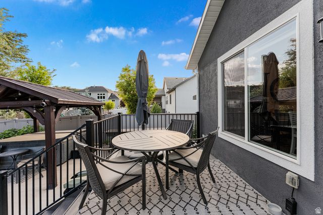 313 E OLD MAPLE RD, South Weber, UT 84405