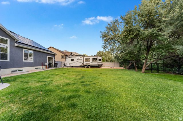 313 E OLD MAPLE RD, South Weber, UT 84405