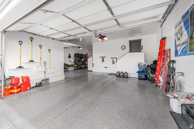 313 E OLD MAPLE RD, South Weber, UT 84405