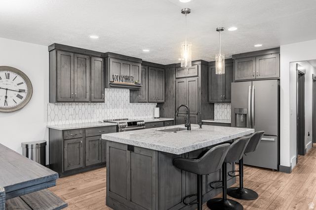 313 E OLD MAPLE RD, South Weber, UT 84405