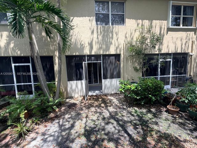 752 SW 122nd Terrace, Pembroke Pines, FL 33025