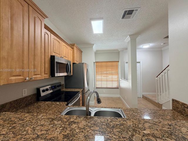 752 SW 122nd Terrace, Pembroke Pines, FL 33025