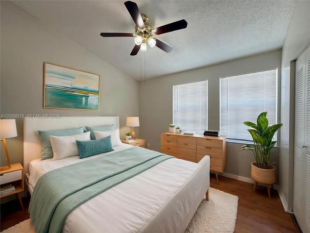 752 SW 122nd Terrace, Pembroke Pines, FL 33025