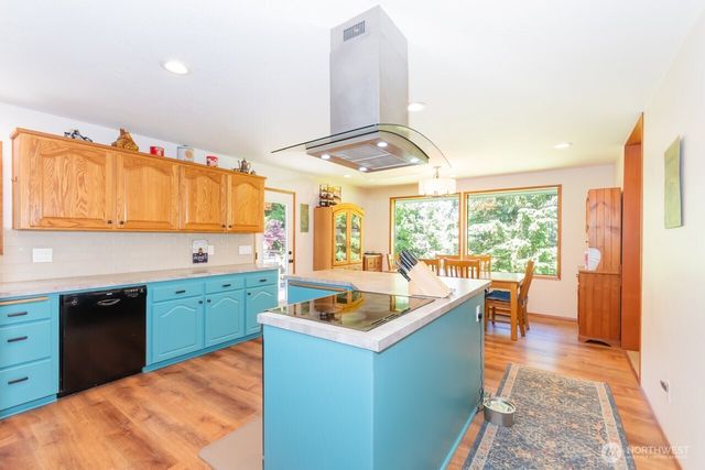 492 Walkabout Way, Port Angeles, WA 98363