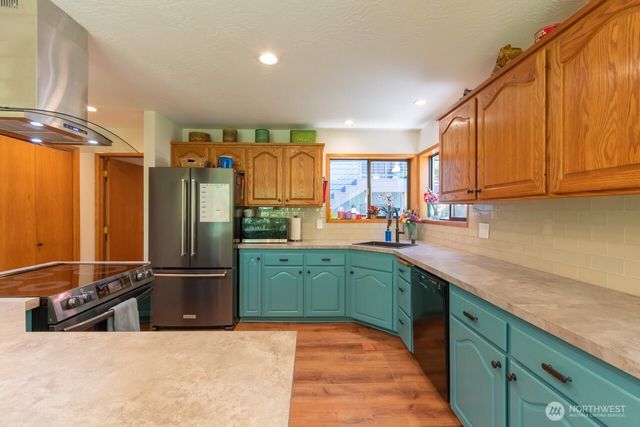 492 Walkabout Way, Port Angeles, WA 98363
