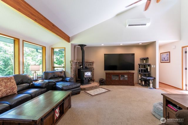 492 Walkabout Way, Port Angeles, WA 98363