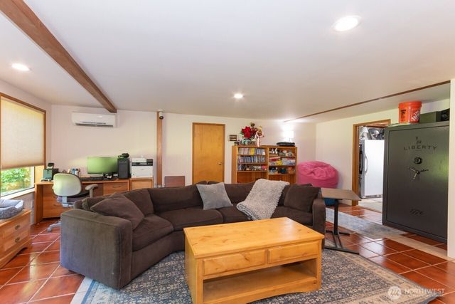 492 Walkabout Way, Port Angeles, WA 98363